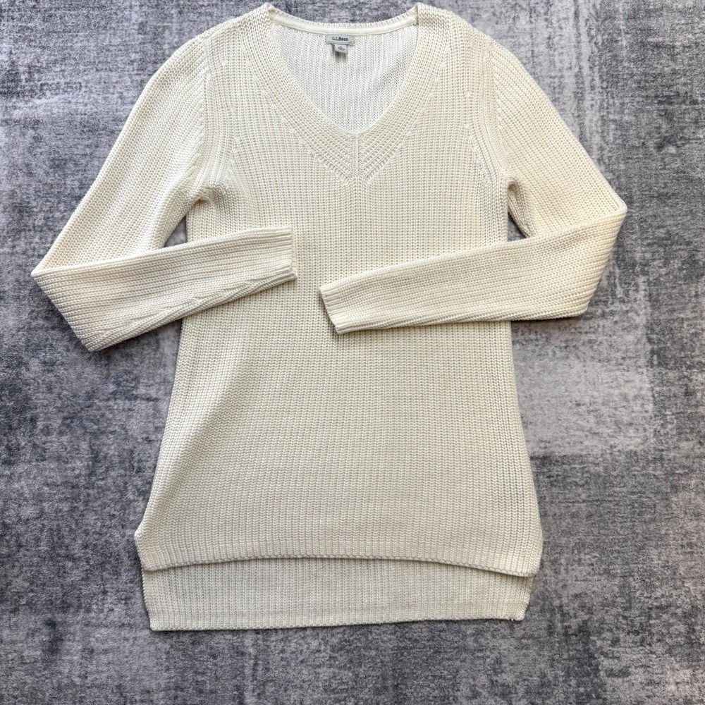 L.L. Bean Women's Cream V-Neck Knit Sweater